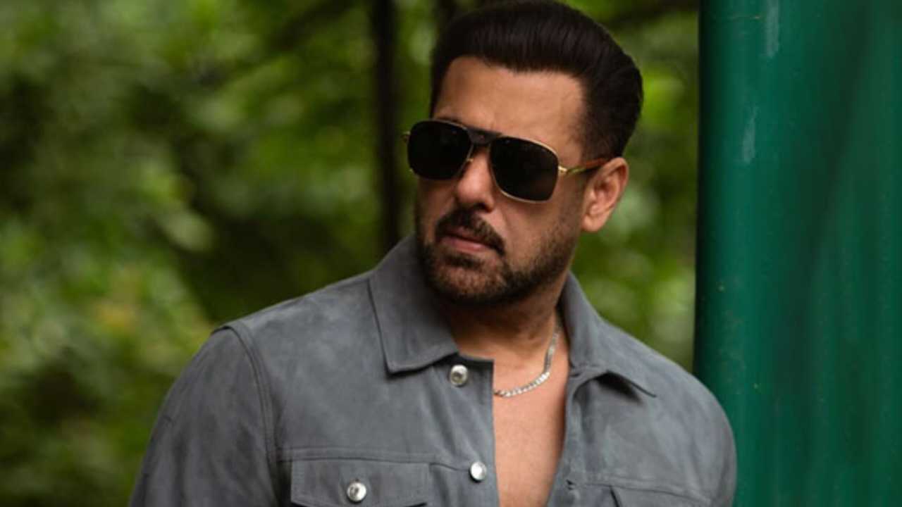 Salman Khan: প্রতারণার অভিযোগে বিপাকে সলমন, আদালতের সমন জারি