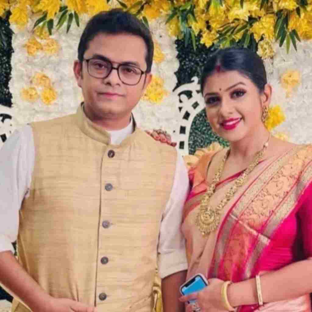 প্রাক্তন স্ত্রী সুস্মিতা রায়ের সঙ্গে সব্যসাচী চক্রবর্তী