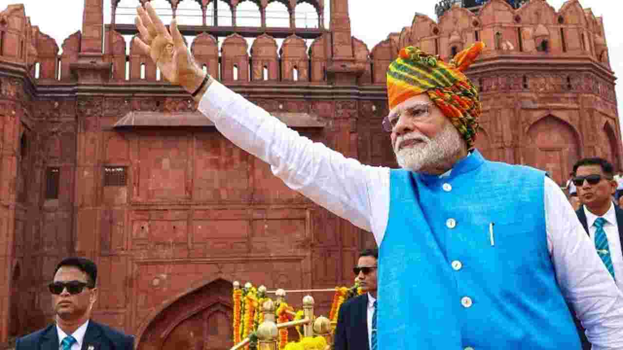 Independence Day 2026: স্বাধীনতা দিবসে প্রথমবার লালকেল্লায় গাওয়া হবে ‘বন্দে মাতরম’, বিশেষ গুরুত্ব ‘যুব শক্তি’-তে