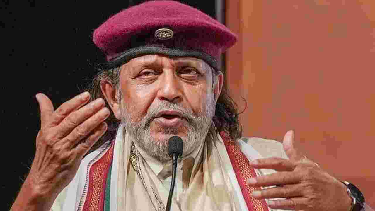 ২৬ গিল্ডের নির্বাচনের পথে টলিউড, ‘নর্দমা’ সাফ করার হুঁশিয়ারি মিঠুনের
