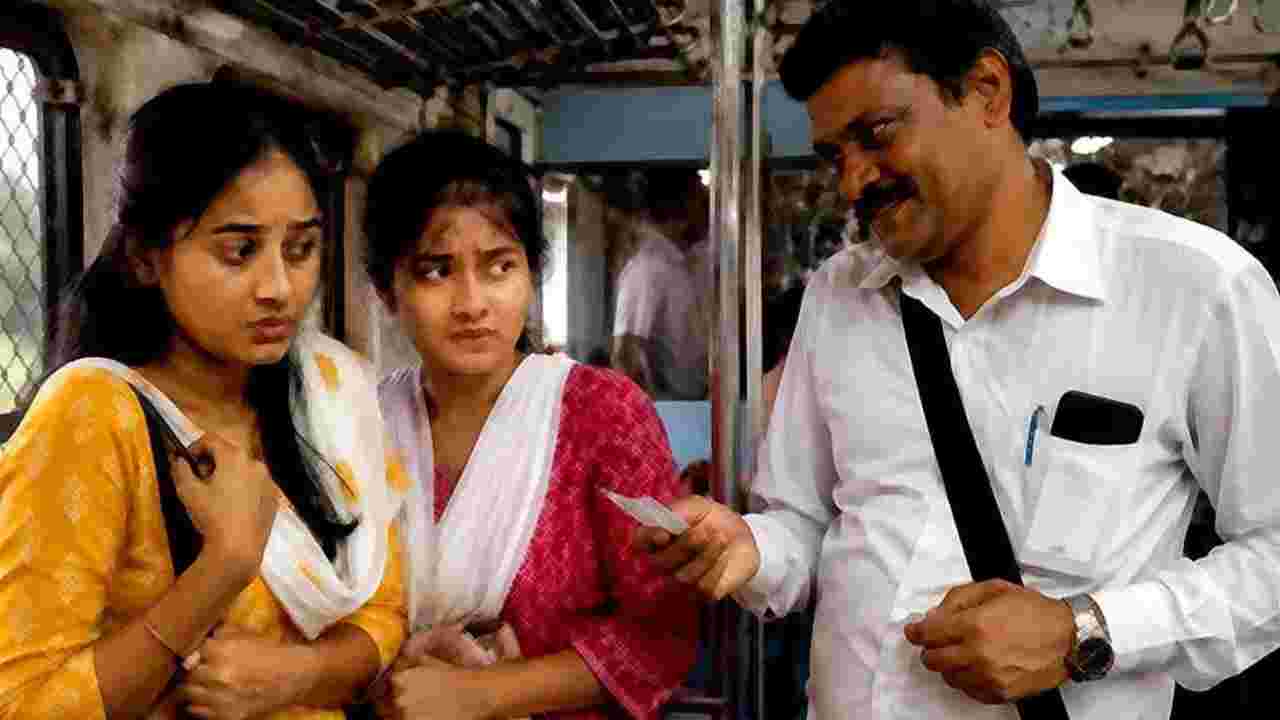 ‘একজনকে বিয়ে করব, একজনকে সারারাত নাচাবো’, দুই নৃত্যশিল্পীকে কুকথা বলা টিটিই গ্রেপ্তার