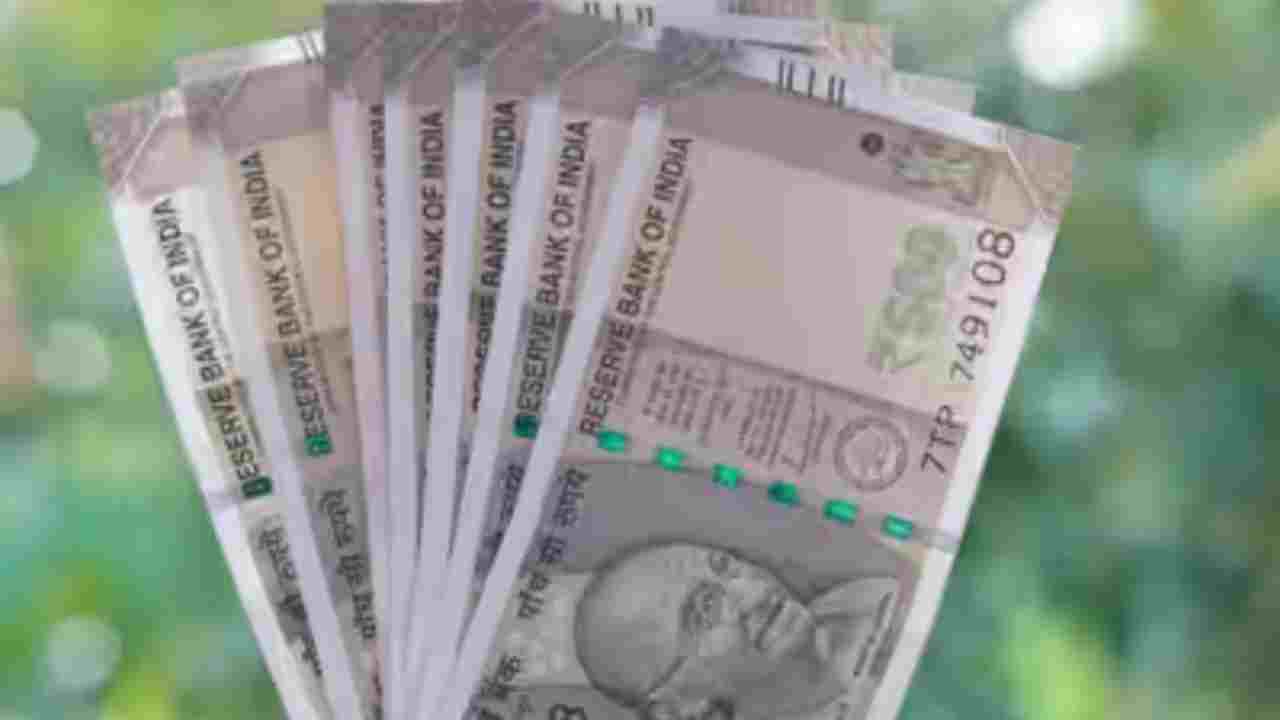 Govt Allowance: পুজোর মুখে বড় ঘোষণা! বার্ধক্য ও বিধবা ভাতা বেড়ে হচ্ছে ২০০০ টাকা, ফের আবেদন করতে হবে কি?