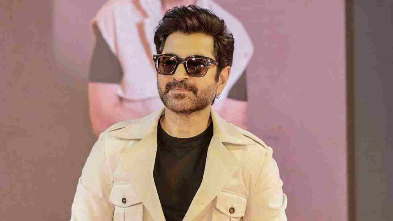 ‘অভিনেতা জিতের কোনও ছবি নেই’! চারতলা বাড়িতে তিন ভাইয়ের একত্রবাস, কী বললেন তারকা