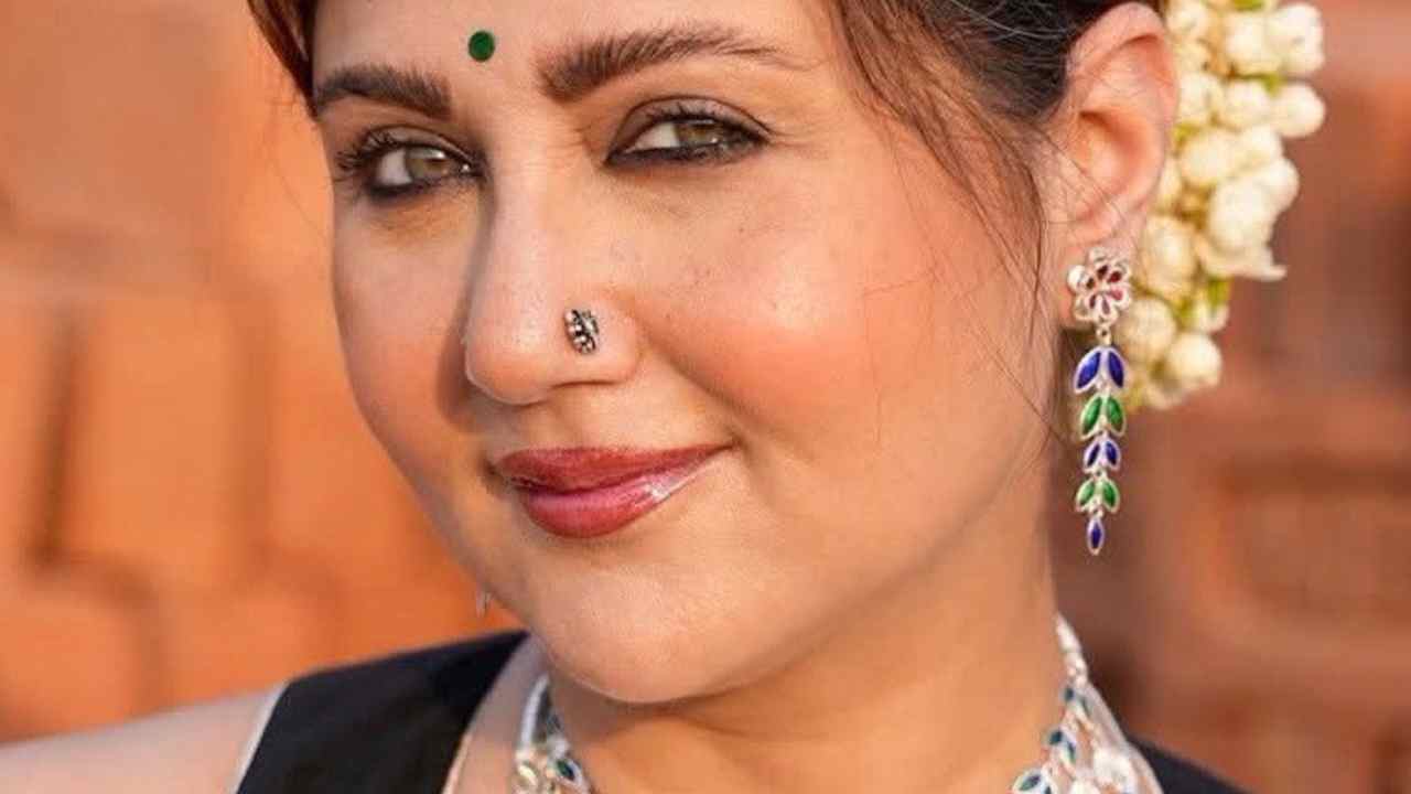 ‘আমি দিদি নম্বর ওয়ানের সঞ্চালনা করতে পারব না’, হঠাৎ এমন কথা কেন বললেন স্বস্তিকা মুখোপাধ্যায়?