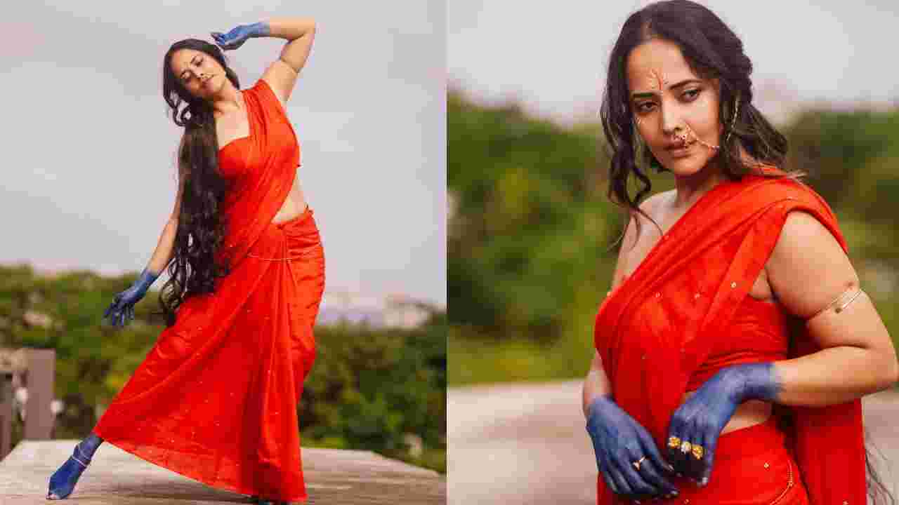 জন্মাষ্টমীতে নাচ, পোশাক ঘিরে বিতর্ক! ‘রাধা হওয়ার শখ’, ট্রোলড সঞ্চালিকা অনসূয়া