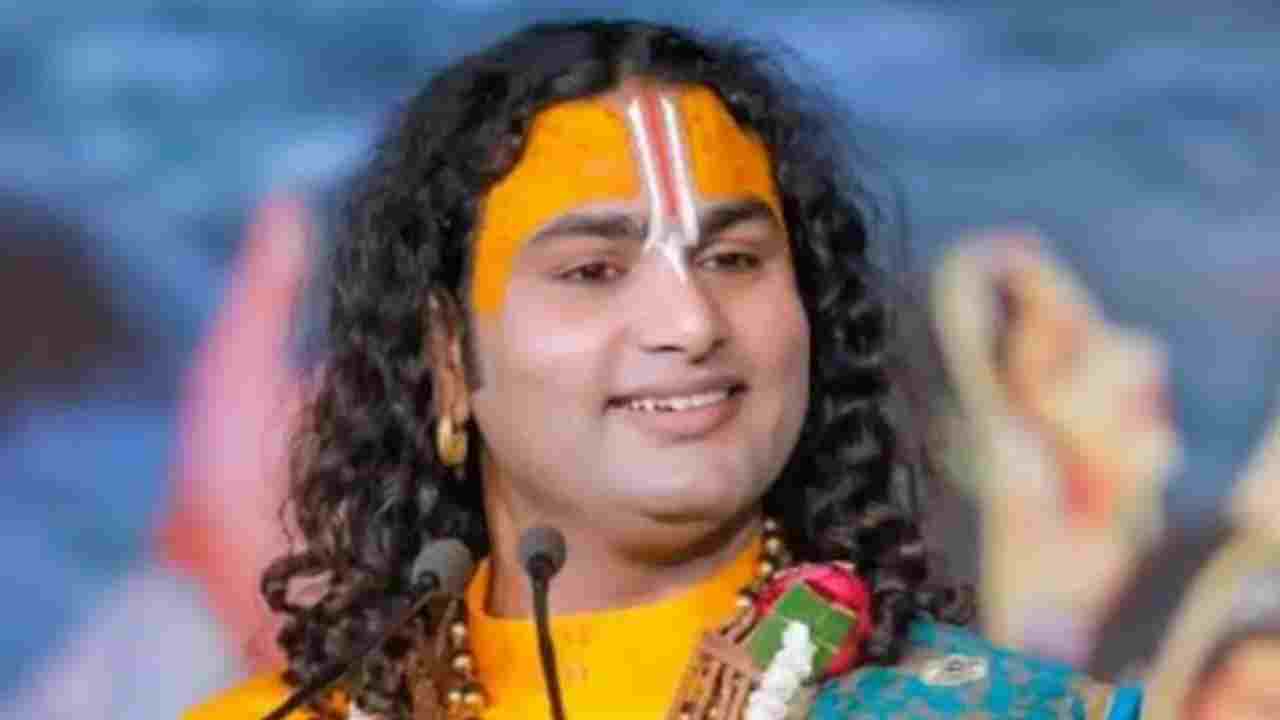 বাঙালি পরিচালকের হাত ধরে রুপোলি পর্দায় আসছে অনিরুদ্ধ আচার্য মহারাজের জীবন