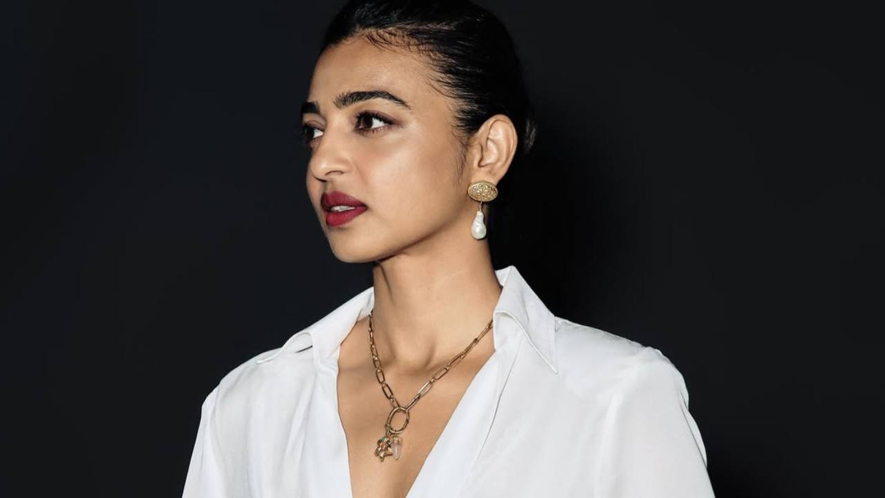 Radhika Apte: ‘৪১ বছরে এসে নিজের শরীরকে আরও ভাল ভাবে চিনেছি’, বয়স বাড়ার সঙ্গে যৌনতাকে কী ভাবে দেখছেন অভিনেত্রী?