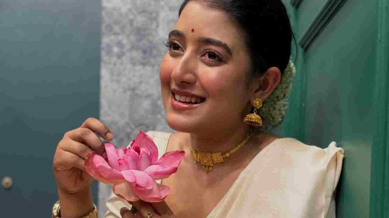 অ্যারেঞ্জড নয়, প্রেম করেই বিয়ে করতে চান আরাত্রিকা! জীবনের প্রথম ক্রাশ টেলিভিশনের এই জনপ্রিয় নায়ক