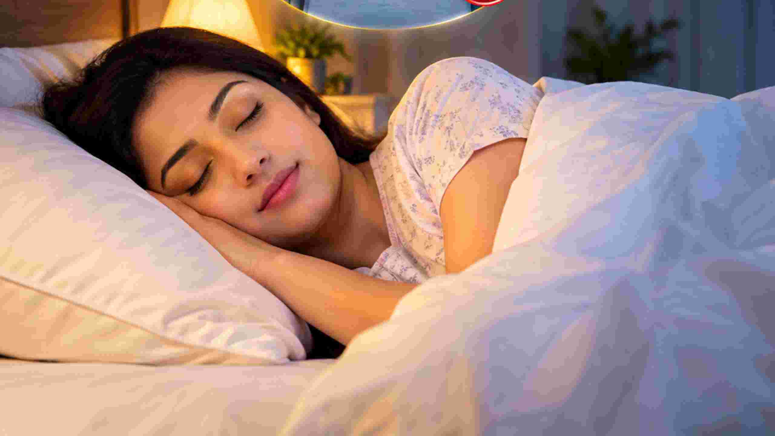 Vastu: ভুল দিকে মাথা দিয়ে ঘুমোচ্ছেন না তো? বাস্তুতে রয়েছে এই নিয়ম